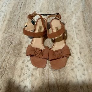 Zara short pumps